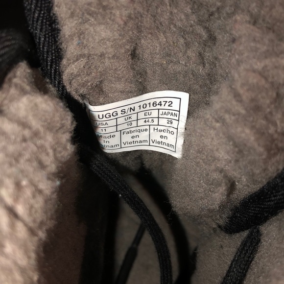 UGG Men’s Harkley Black Boots Size 11 - Picture 6 of 16